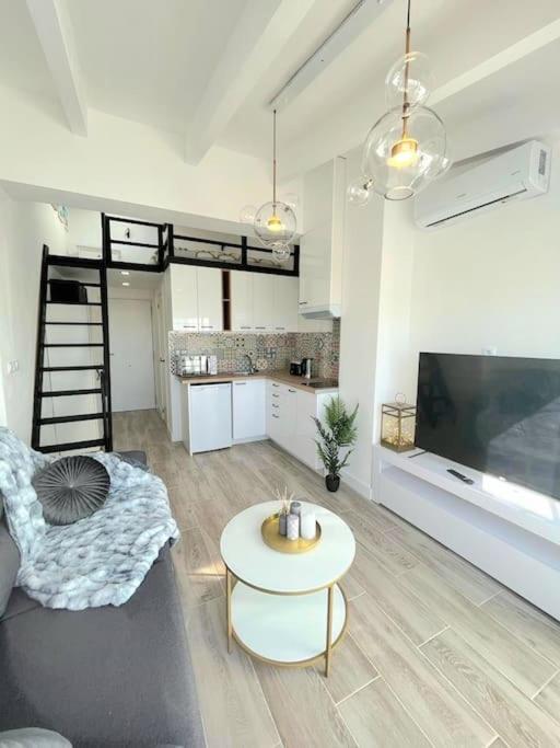 Belle Mar Sea View Apartment *